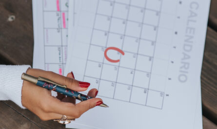 Calendario festivos Comunidad Autónoma Extremadura 2027