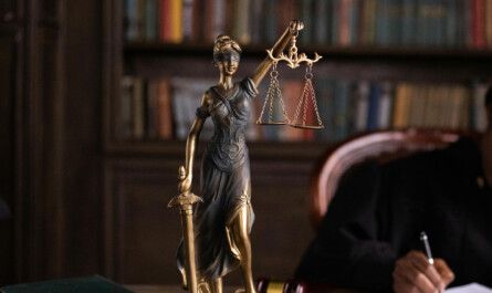 El Tribunal Supremo agacha la cabeza por primera vez ante el TJUE en el caso de interinos y temporales